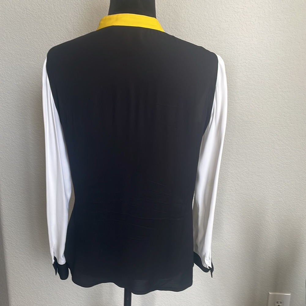 JULIO, Colorblocked Split-Neck Blouse - Picture 5 of 14
